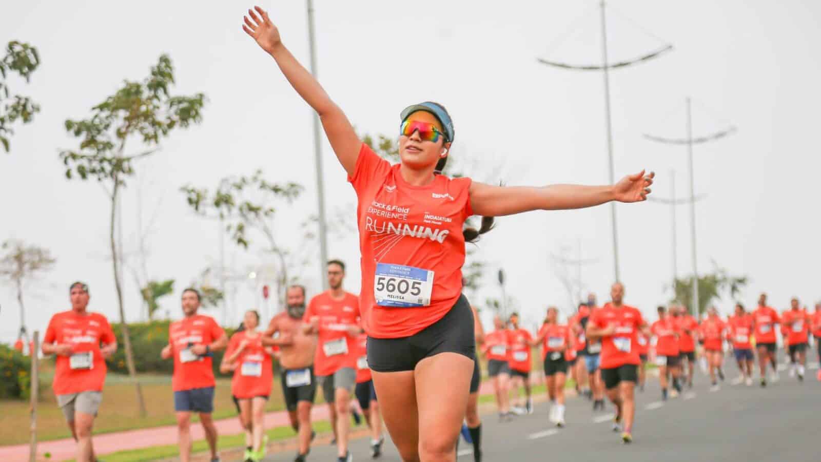 altelta no meio do percurso de braços abertos corrida de rua méskle sports track&field porto experience running indaiatuba setembro 2024